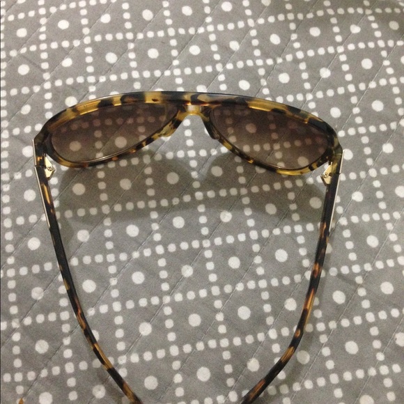 Like new - Picture 3 of 7